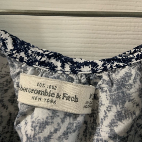 Abercrombie & Fitch Blue/White Round Hem Top size XS - Picture 2 of 7